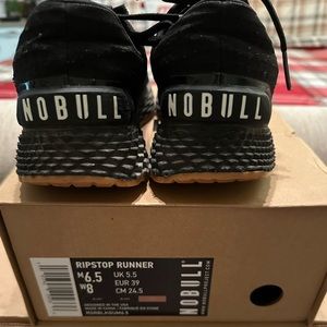 Nobull ripstop runner size 8